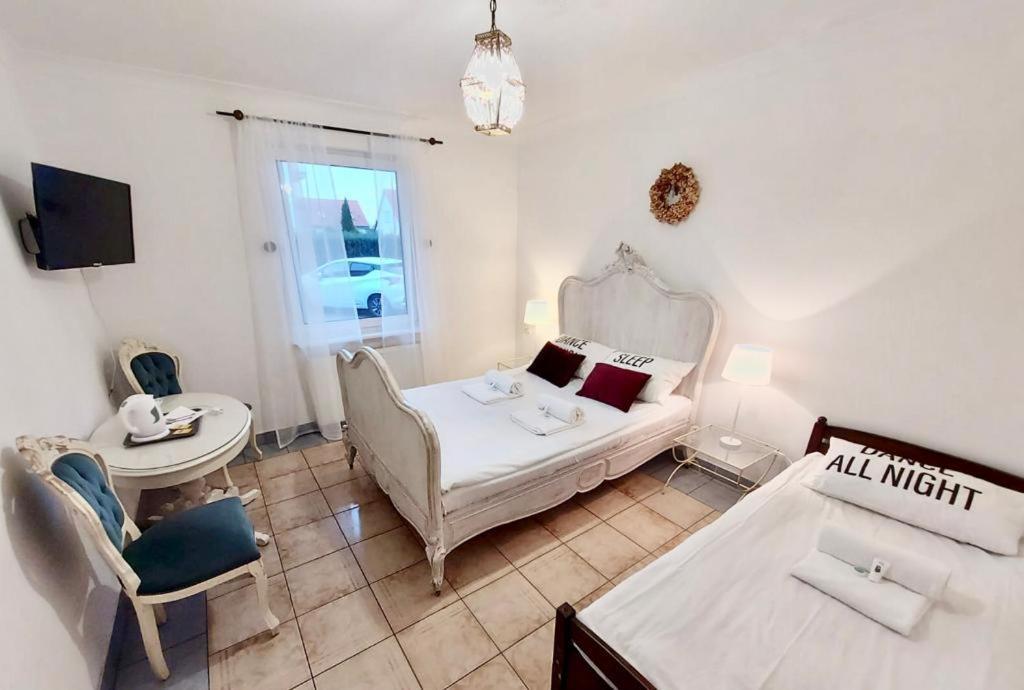 Bed and Breakfast Pod Roza Economy Leba Exterior foto